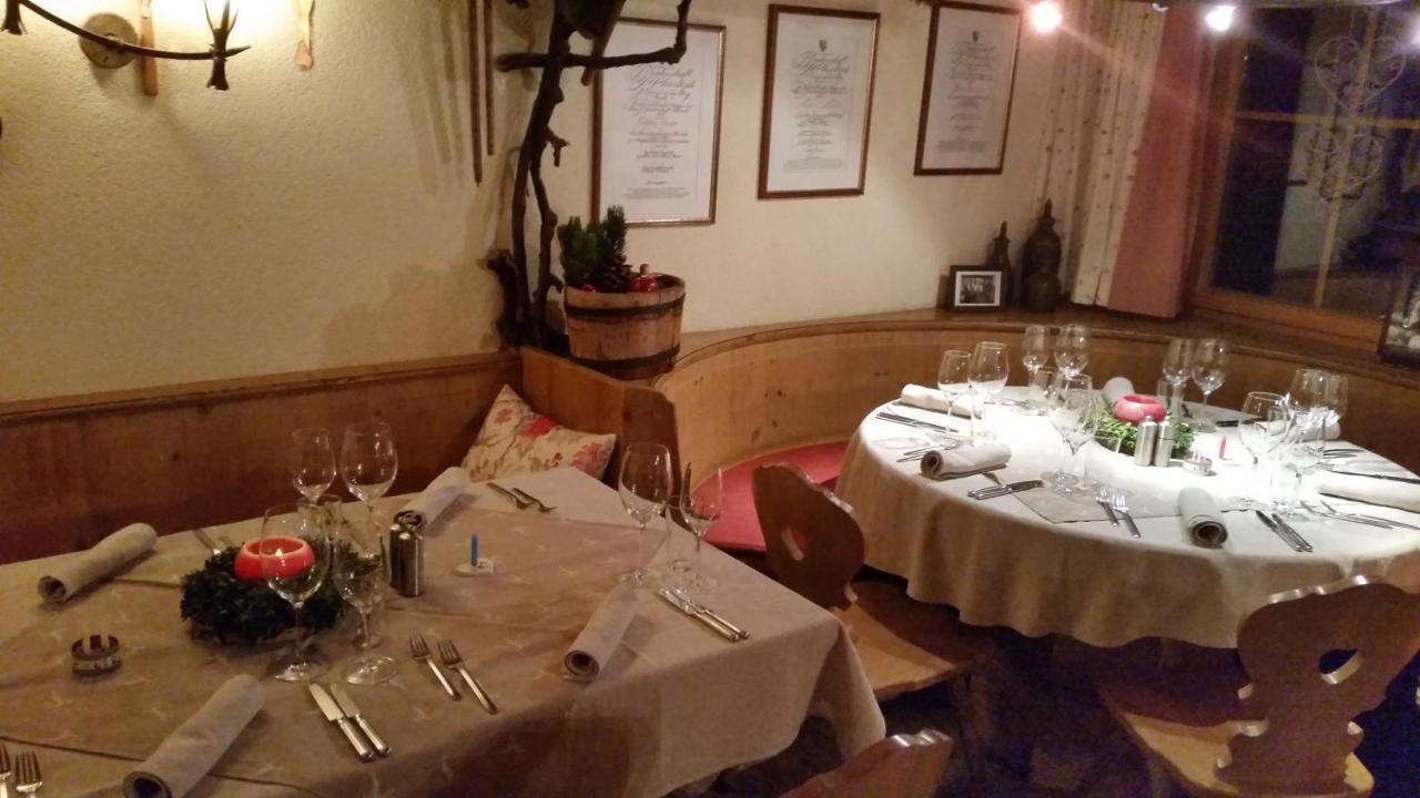 Hotel Garni - Restaurant Kaminstube Санкт-Антон-ам-Арльберг Екстер'єр фото